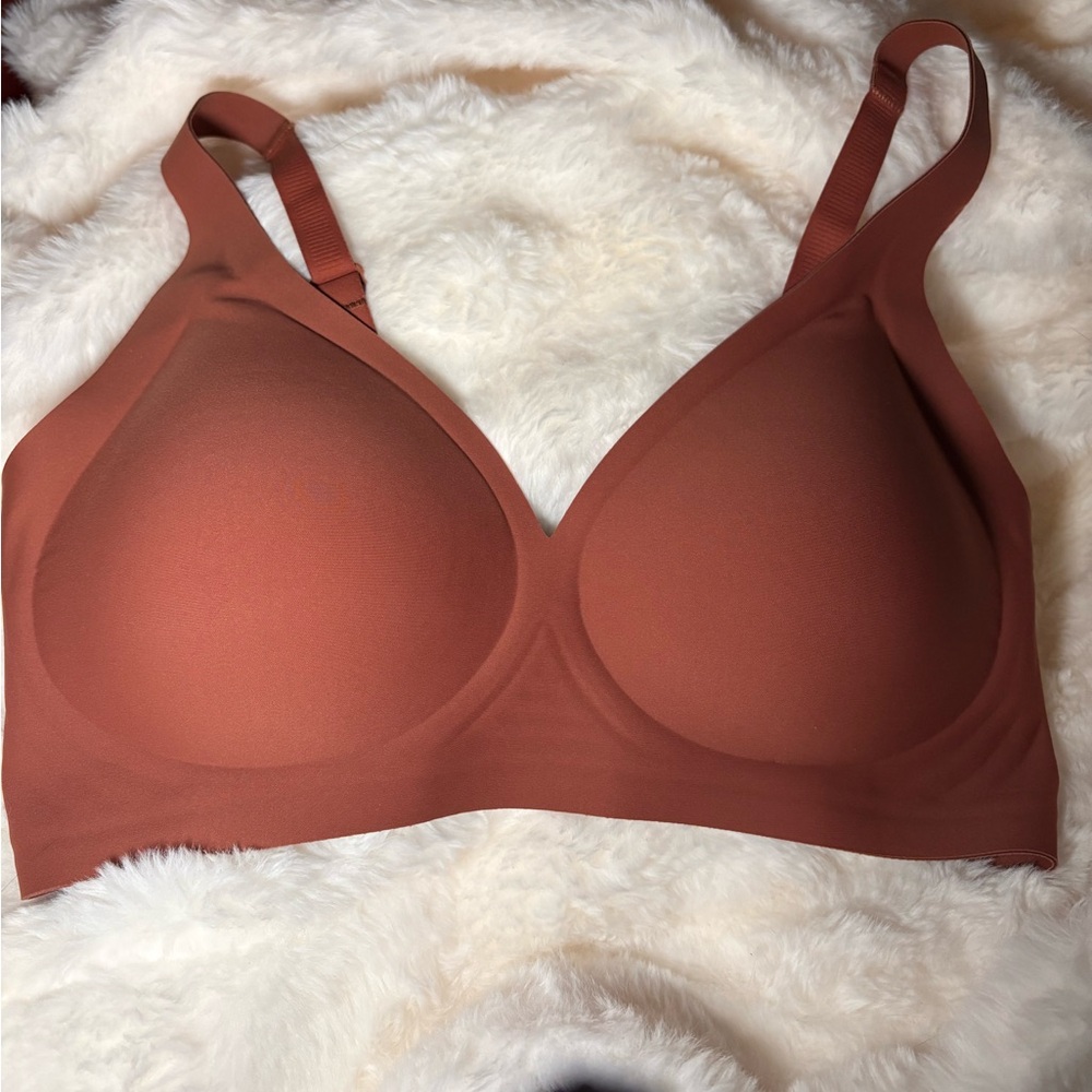 SheCurve Deep V Wireless Molded Comfort Bra in Rust Brown